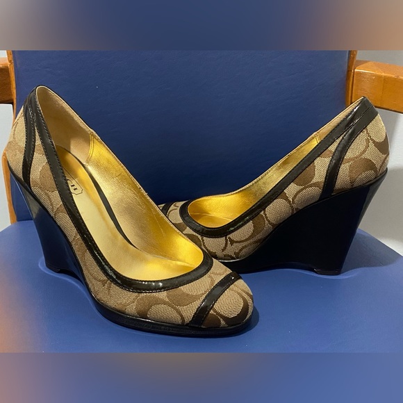Coach KerryAnn Signature C brown wedge heels - Picture 13 of 15